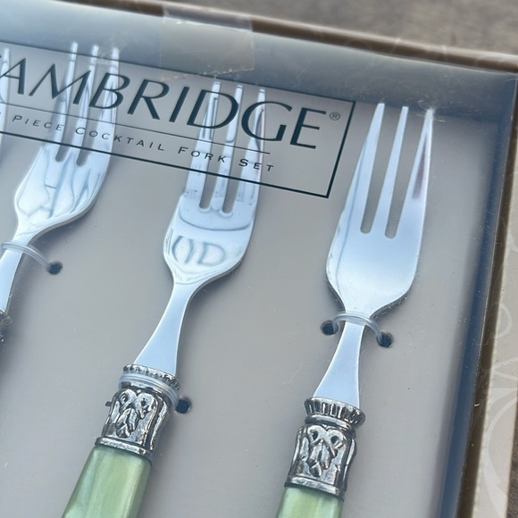 4pc Cocktail Fork Set - Cambridge Silversmiths - Picture 3 of 7